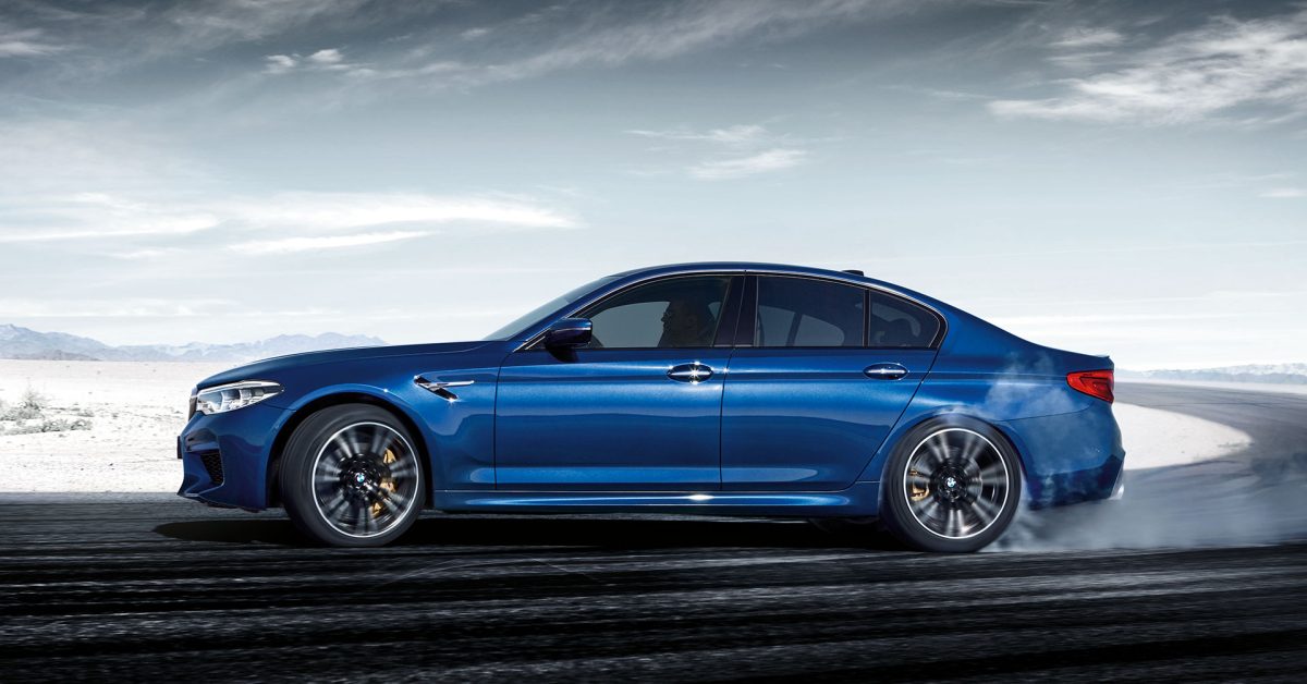 BMW m5 Competition РЅРµРѕРЅ