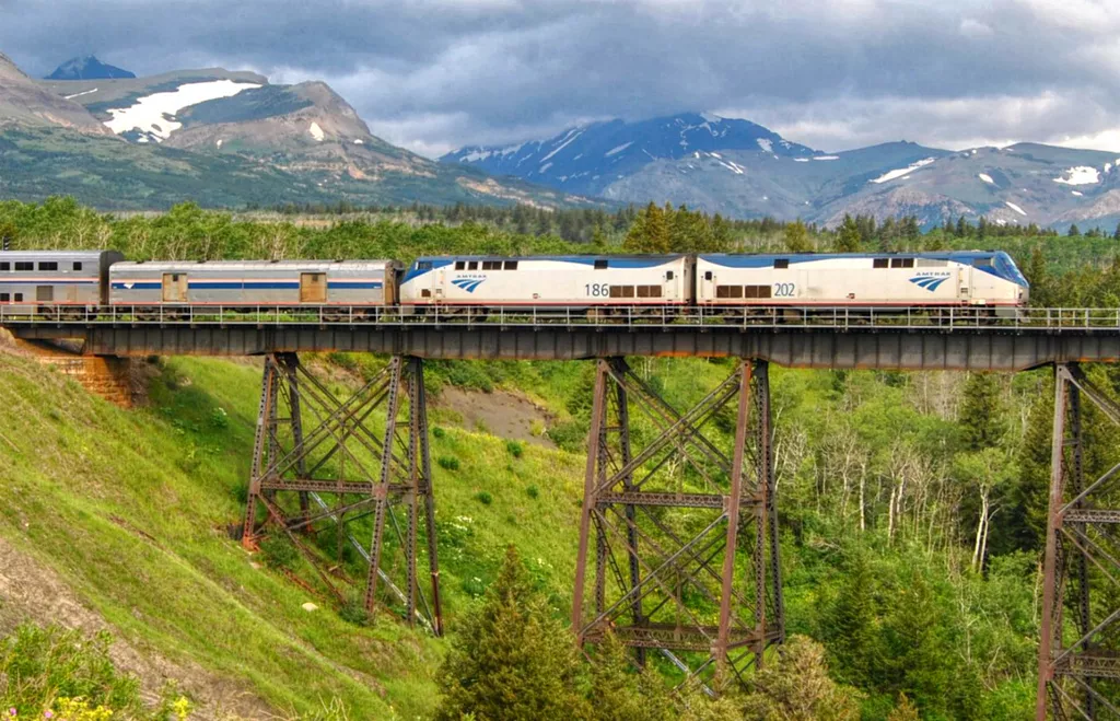 7 самых живописных железных дорог Америки