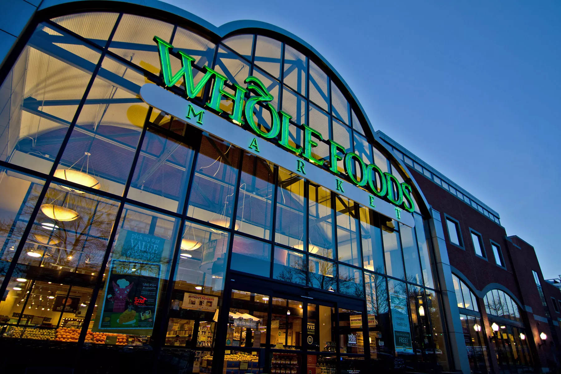 Резкое снижение цен в Whole Foods: что изменилось