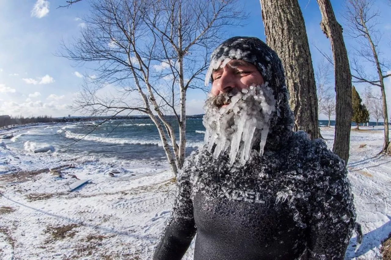 Когда не боишься холода: зимний сёрфинг на озере в США