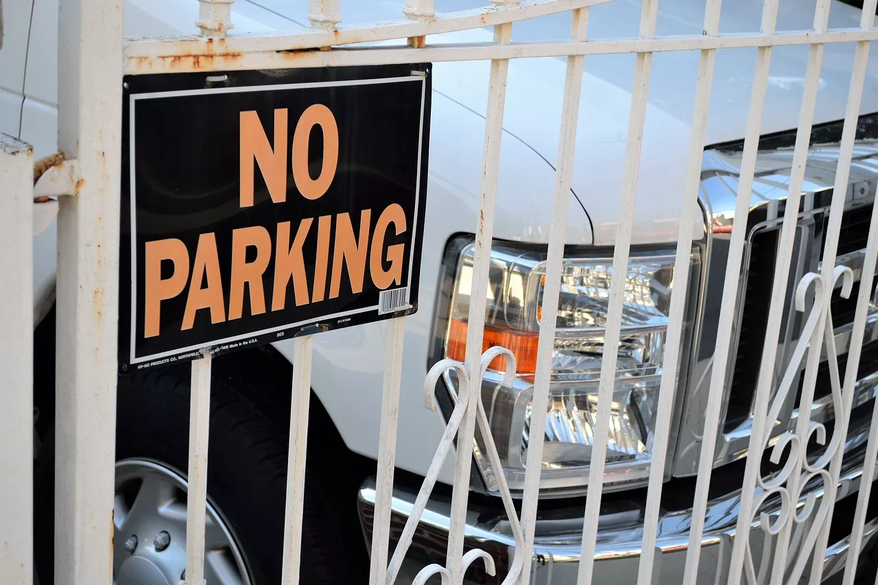 Строители в Калифорнии проучили маму, которая хамски припарковалась