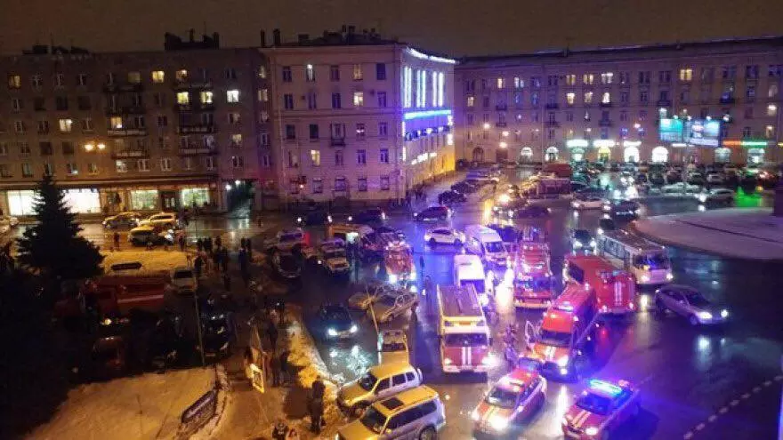 В петербургском супермаркете произошел взрыв. 10 человек пострадало