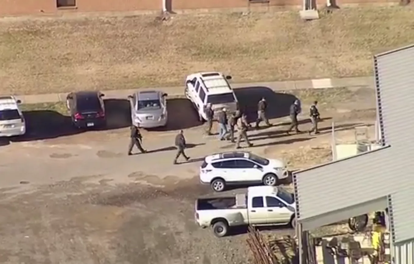 В Техасе 16-летний подросток открыл стрельбу в школе. Есть раненый
