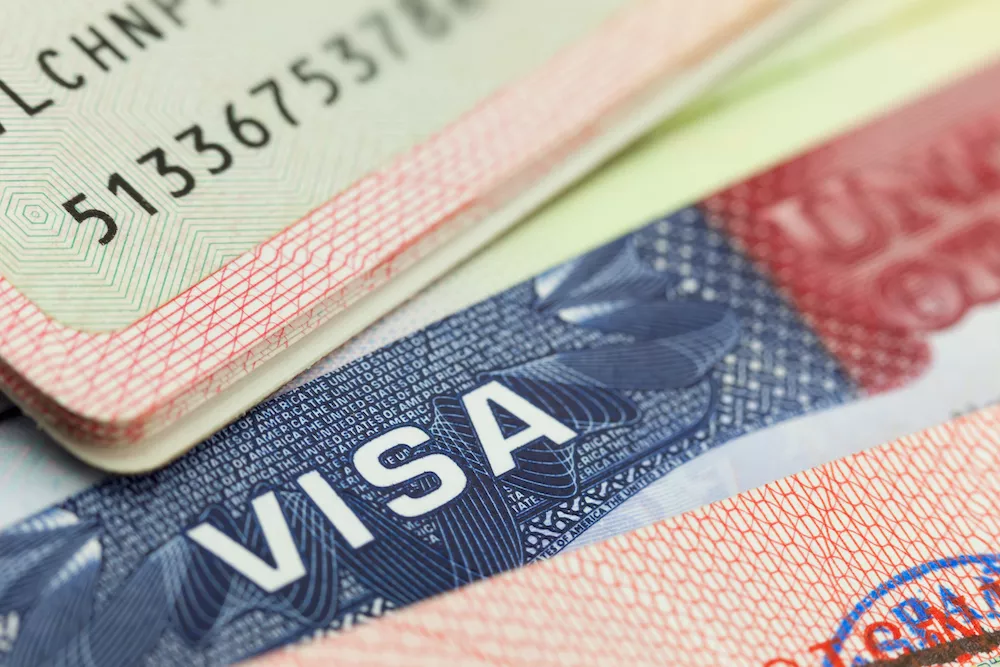Будущее иностранных рабочих в США: решается судьба владельцев виз Н1В