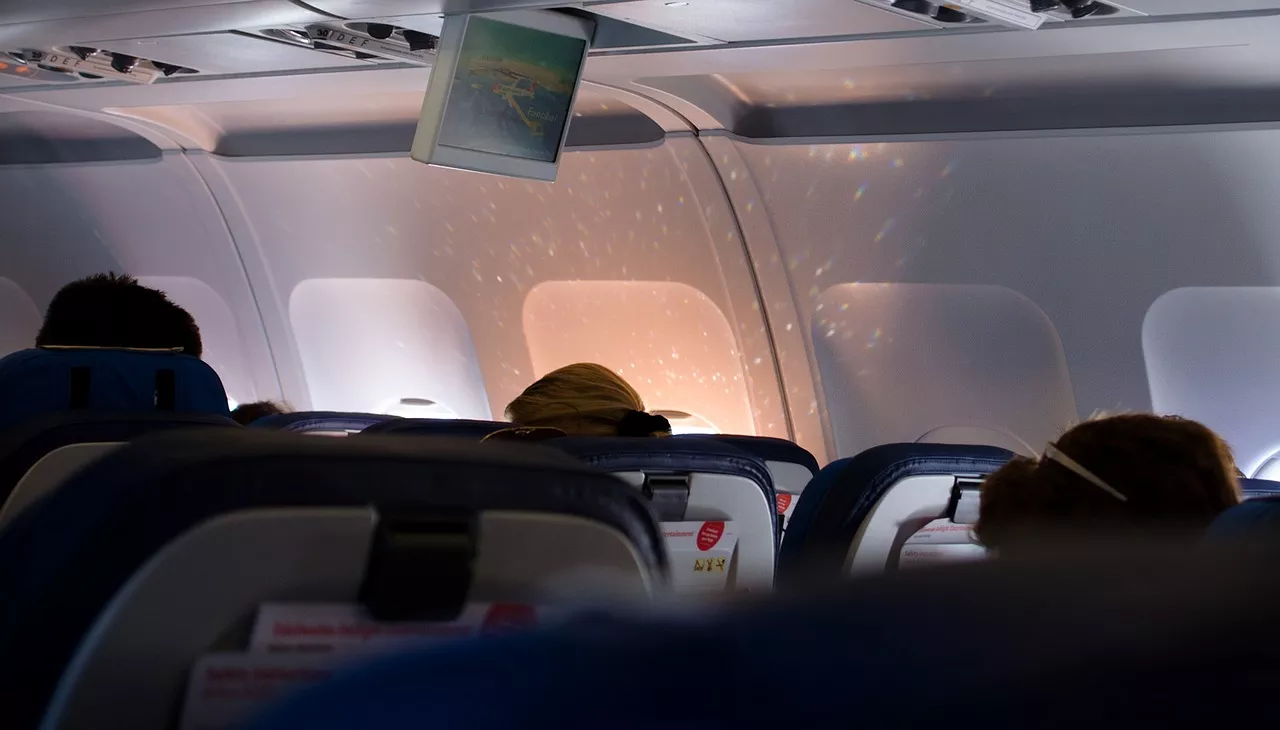 Какие места в самолете выбирать пассажирам с аэрофобией