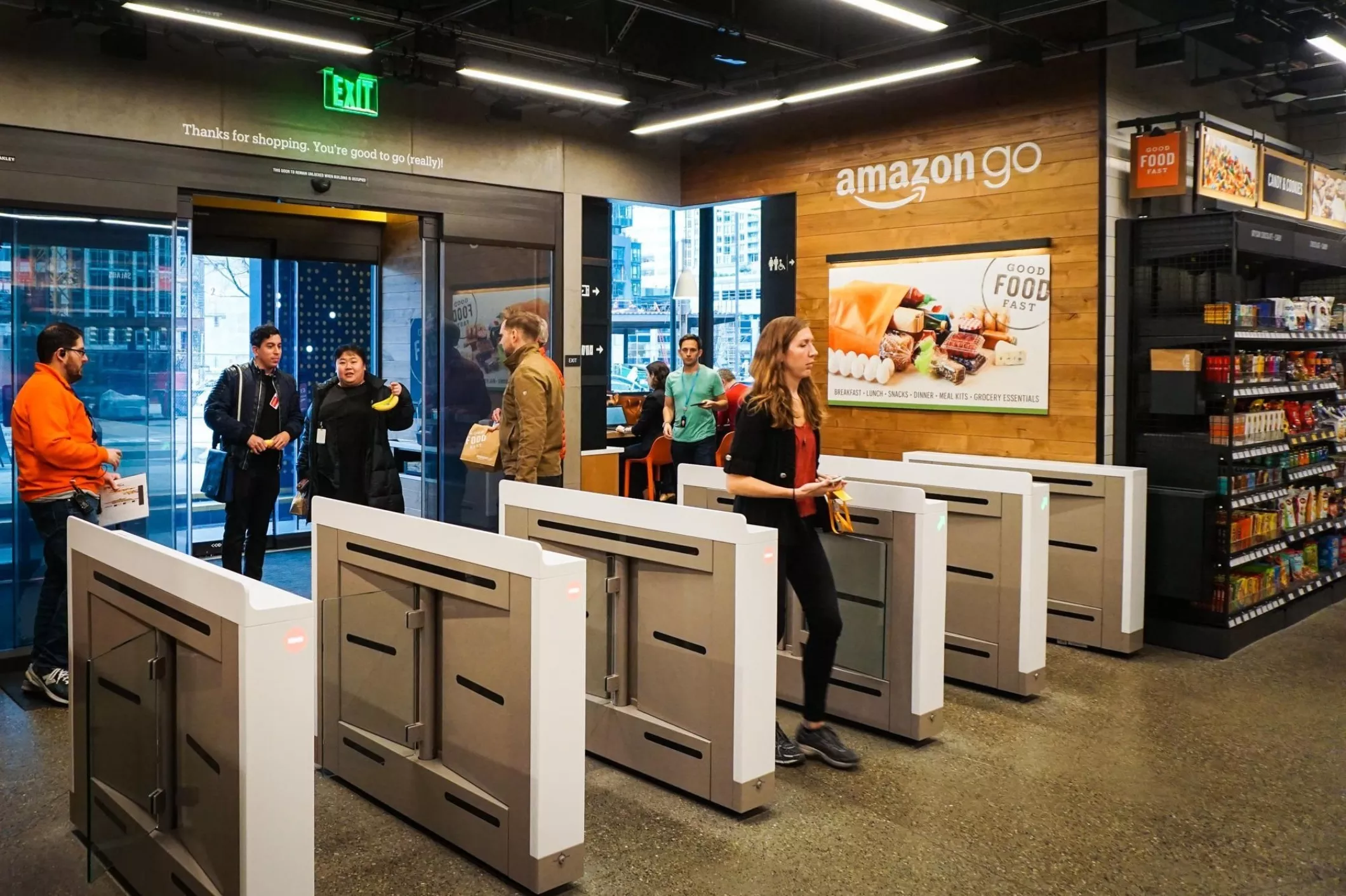 Журналист рассказала, как обманул «умный» супермаркет Amazon: он просто переоделся