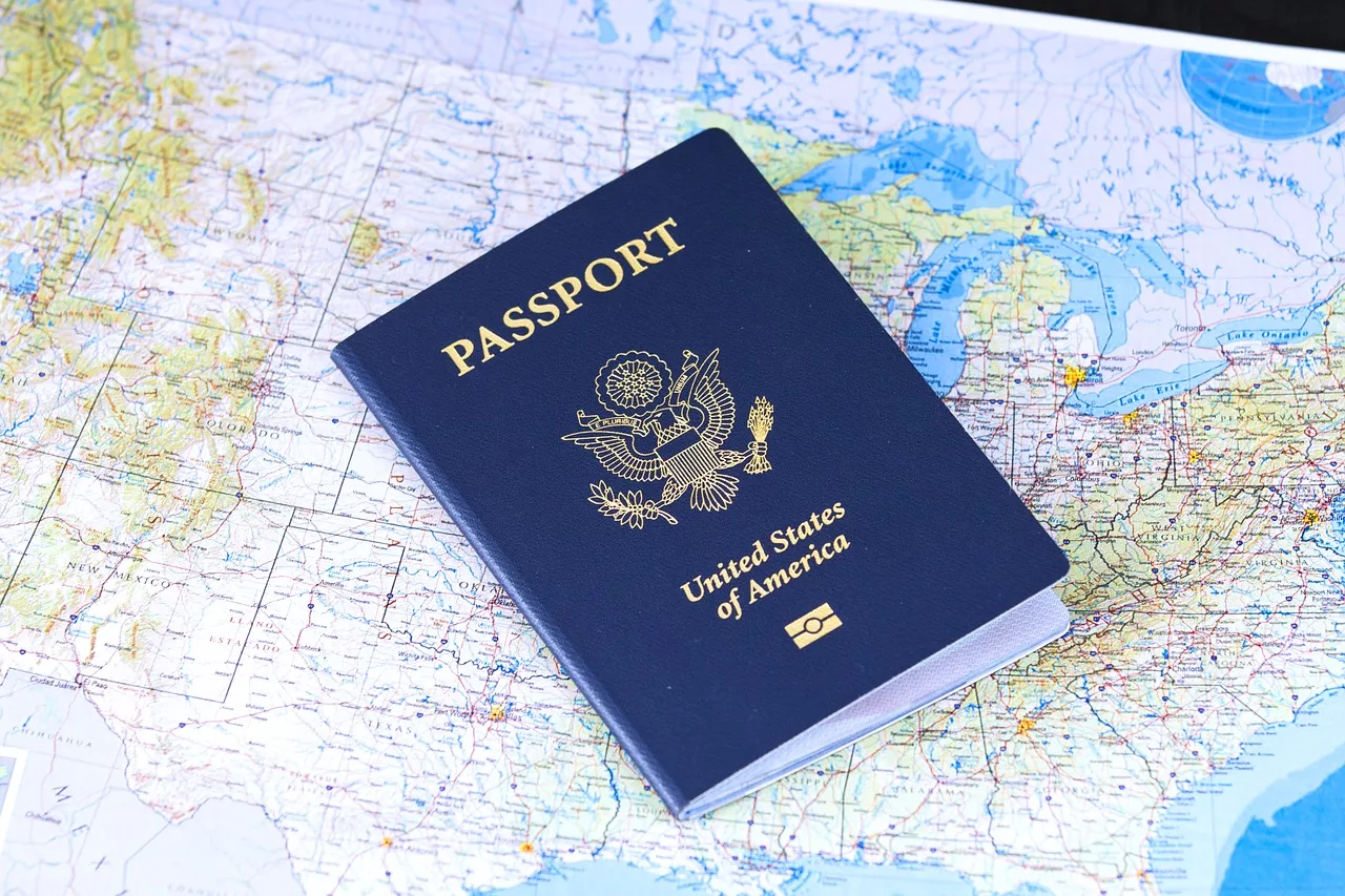 Почему американцы, которые не живут в США, планирую отказаться от гражданства
