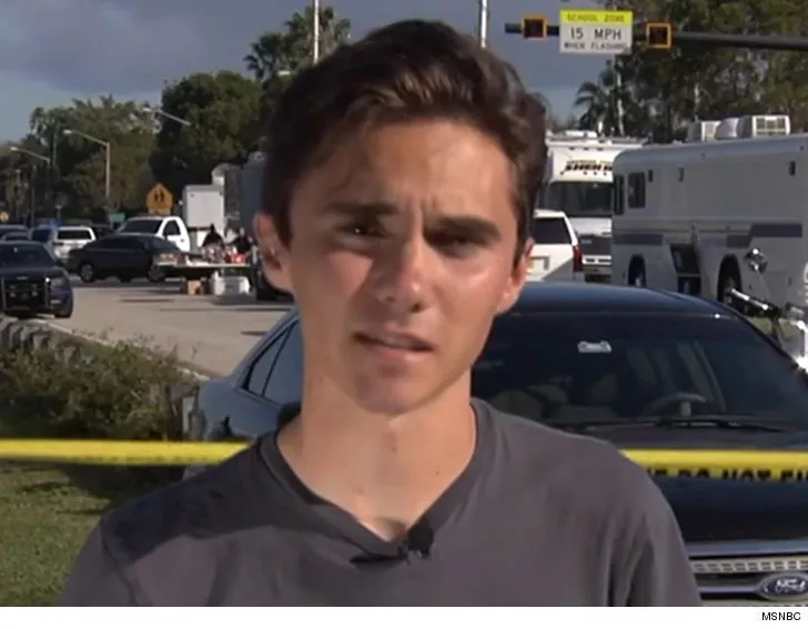 Пережившего стрельбу во Флориде школьника назвали актёром из-за его интервью