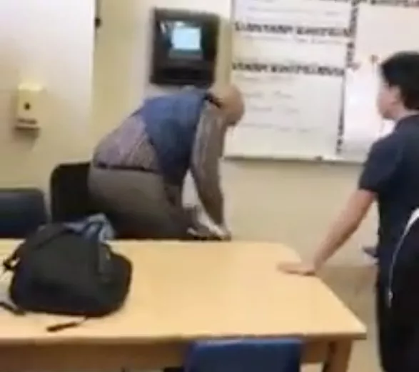 В Северной Каролине учитель ударил 12-летнего школьника головой об пол (видео)