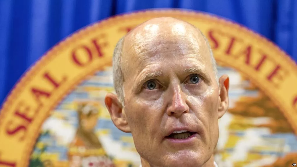Губернатор Флориды предложил уравнять оружие с алкоголем