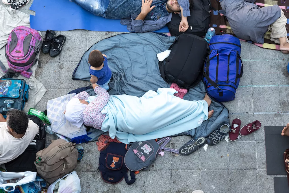 Беженцы могут получить убежище по ускоренной процедуре, но только до 14 февраля