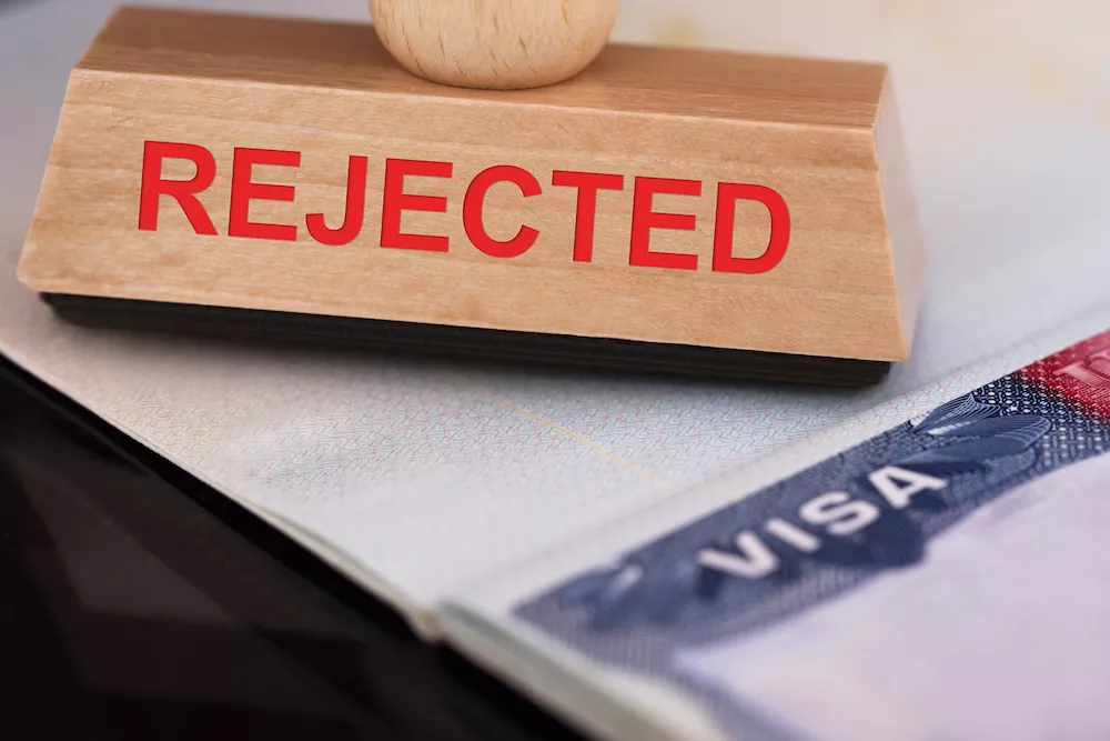 Госдеп США снял запрет на въезд гражданам 13 стран и разрешил пересмотреть отказы по визам