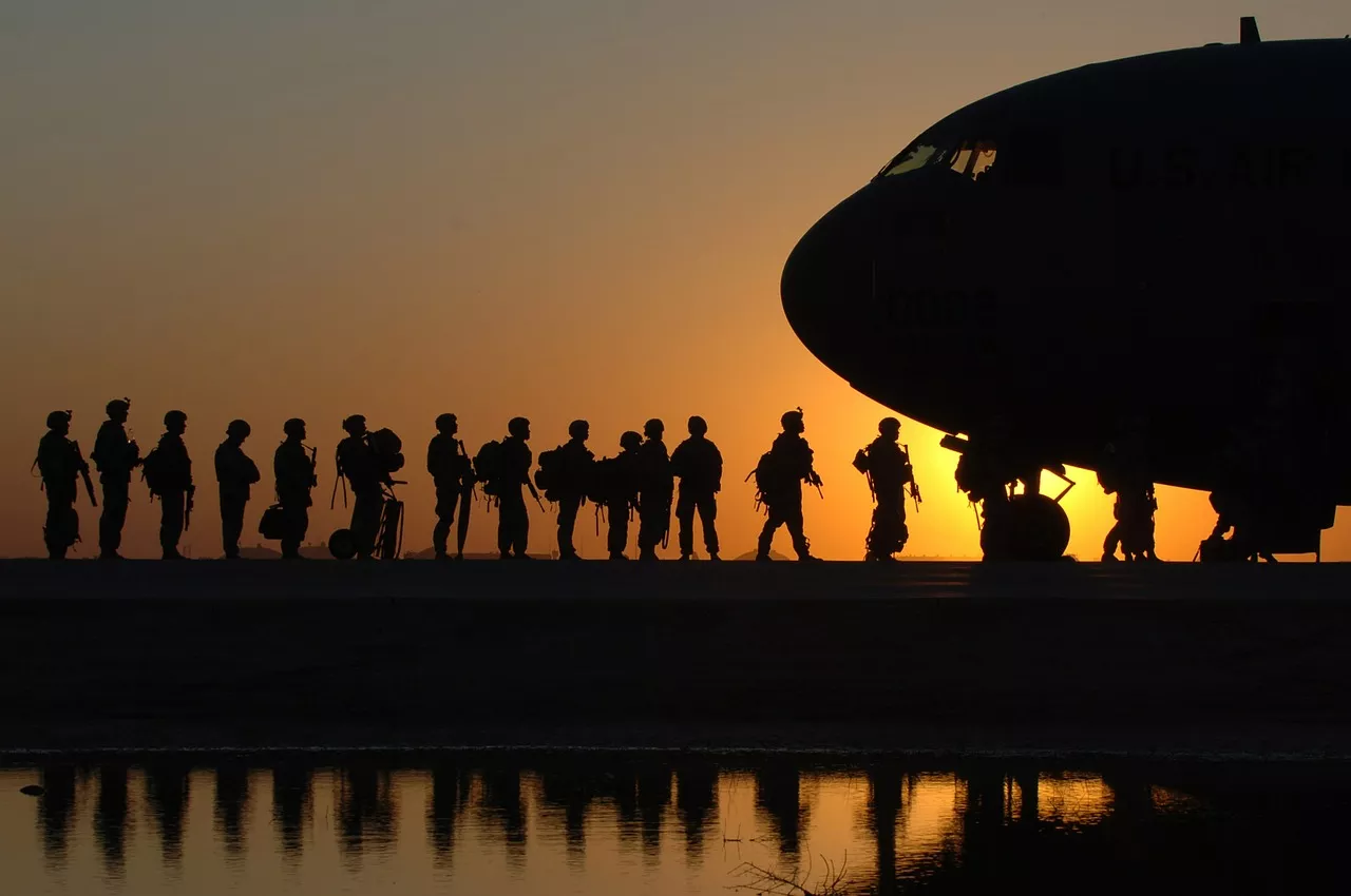 Какие привилегии дает иммигранту служба в армии США и как туда попасть