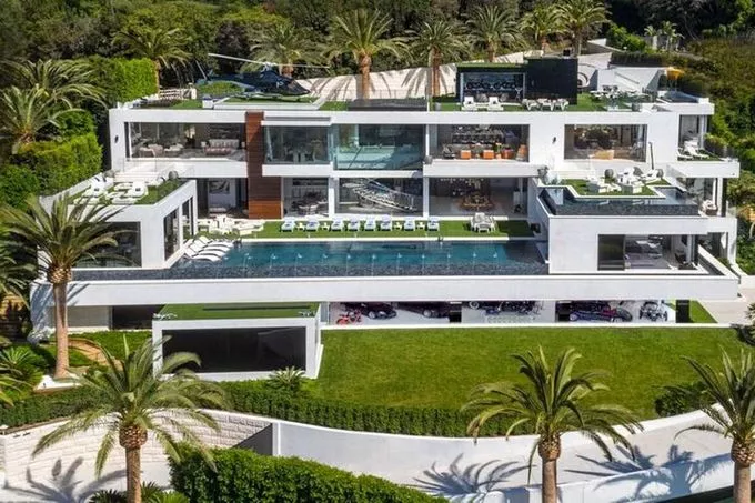Самый дорогой дом в США уценили на $62 млн (фото)