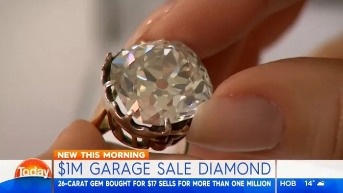Женщина нашла на барахолке кольцо, а через 30 лет узнала, что оно бриллиантовое