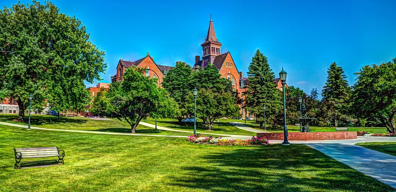 10 университетов США, о которых мечтают американцы