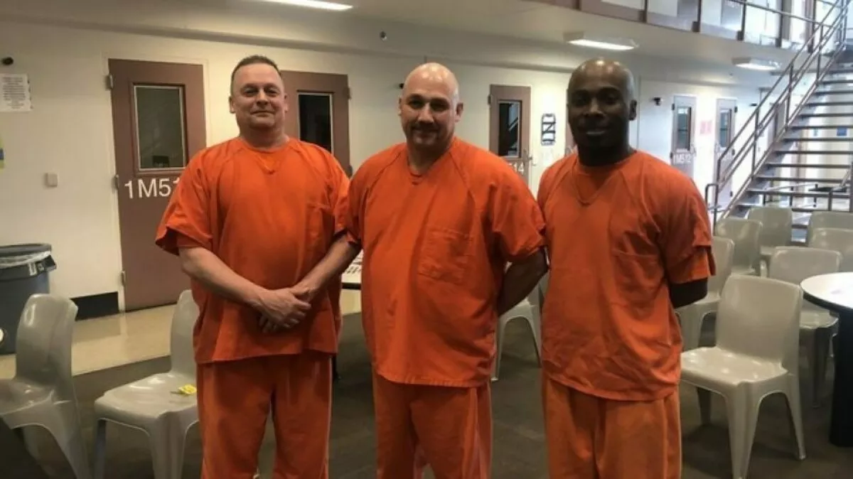 Трое заключенных из США спасли надзирателя
