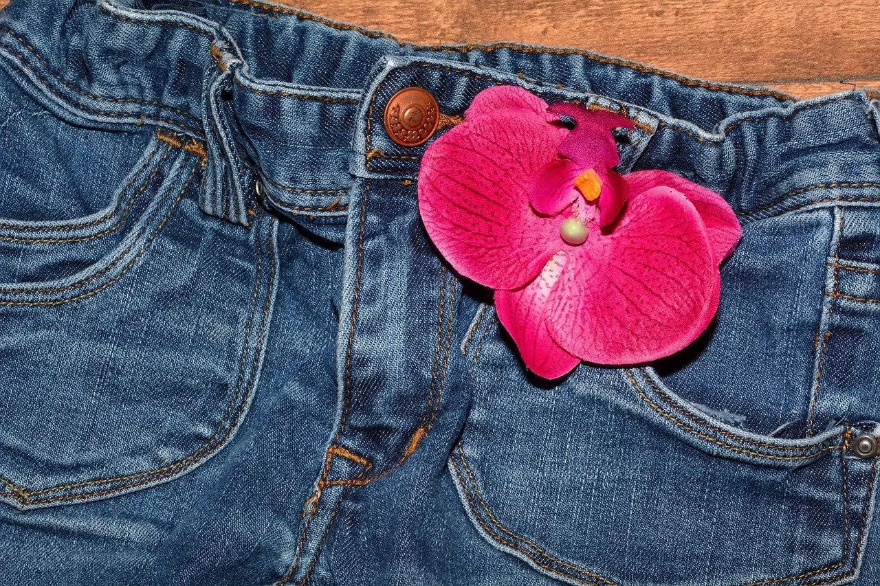 Почему нельзя стирать джинсы: лайфхаки по уходу от производителей