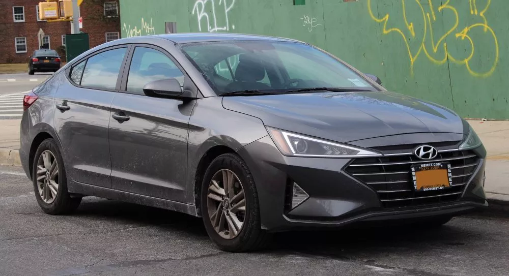 Hyundai отзывает почти 400 тысяч авто в США и Канаде из-за возгорания двигателей