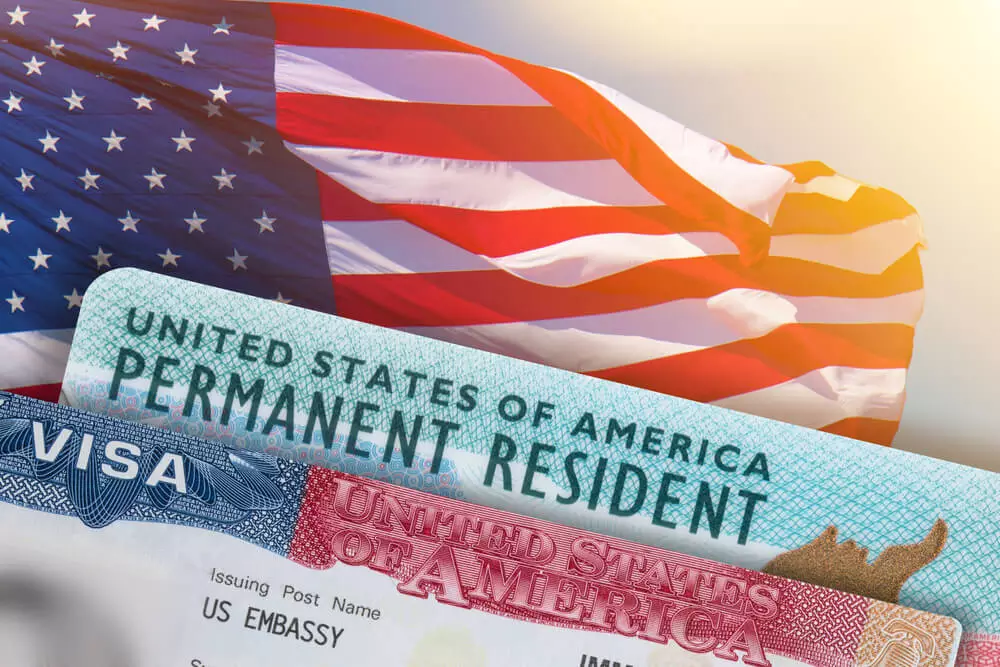 Родственники держателей грин-карт смогут получать гражданство США по ускоренной процедуре