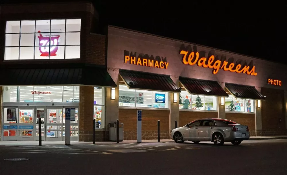 В США закрываются аптеки  Walgreens и CVS